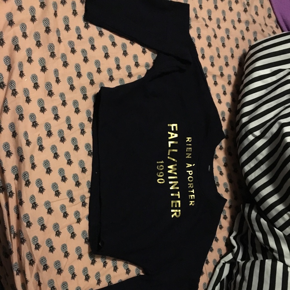 Long sleeve crop top